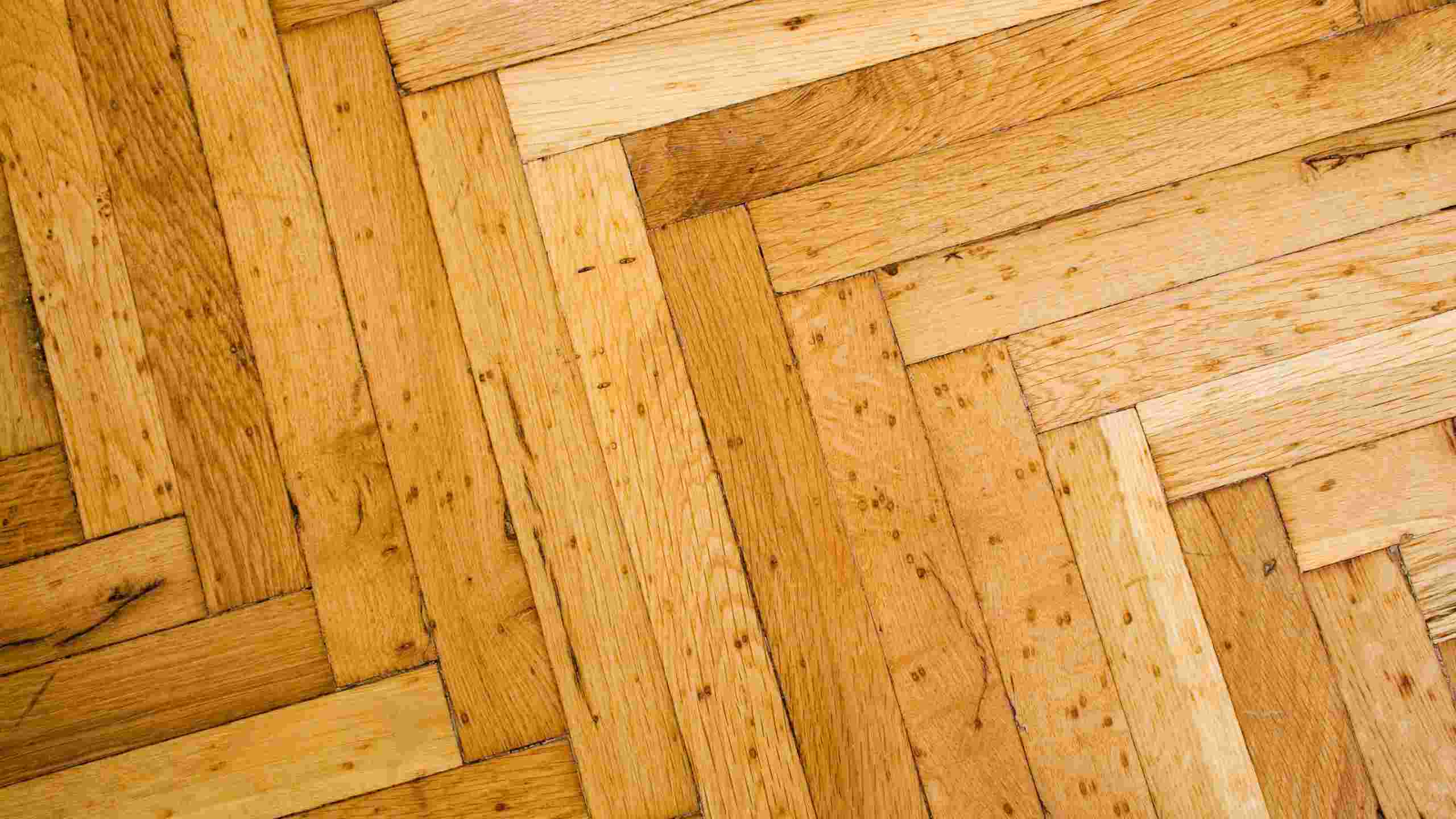 Heat treated wood for wood floor