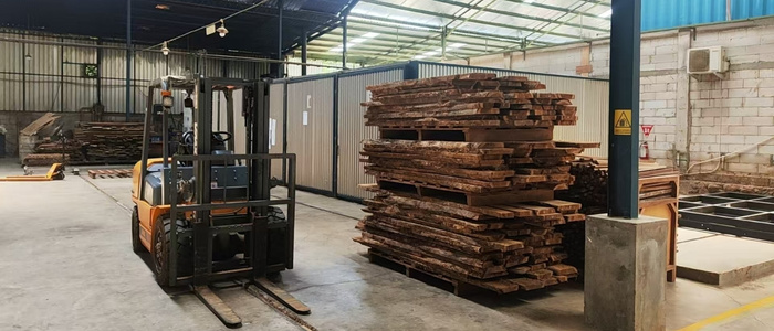 high quality teak wood before kiln dried